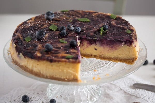 marbled cheesecake with berries