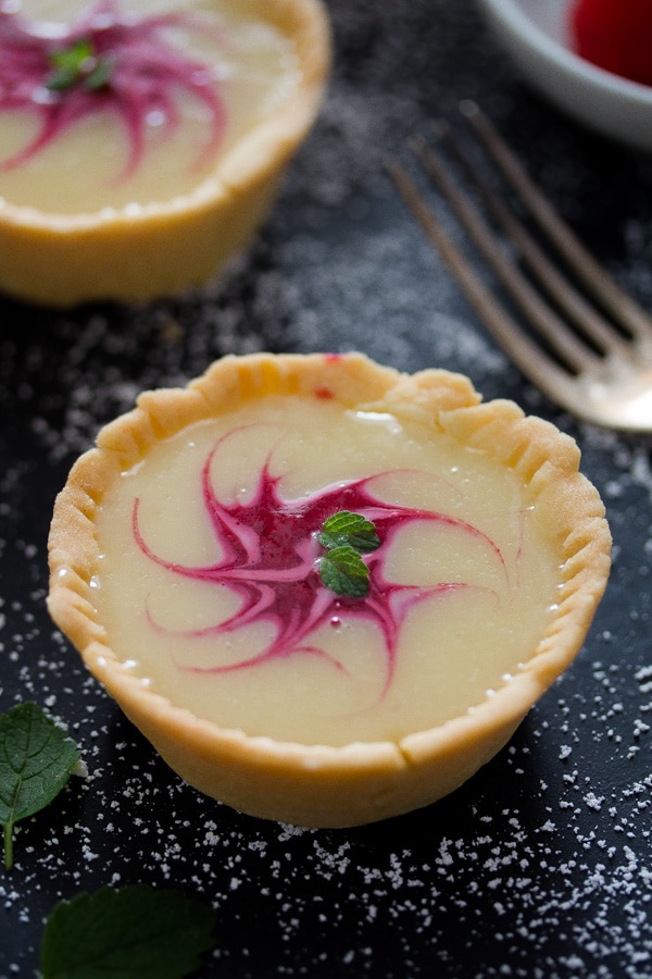 white chocolate tartlets with raspberries