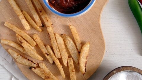 Kohlrabi Fries with Curry Ketchup – Low-Carb Fries
