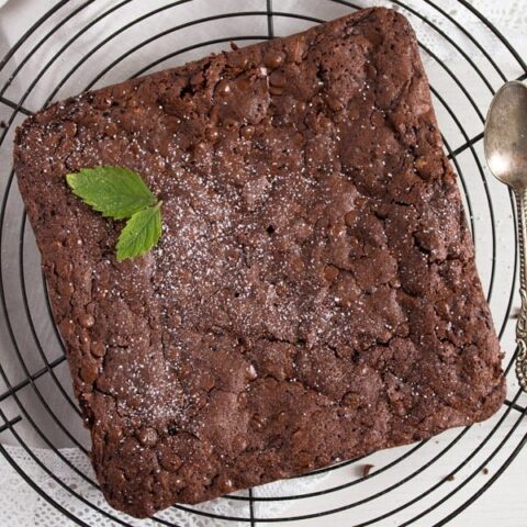 zucchini chocolate brownies with cashews