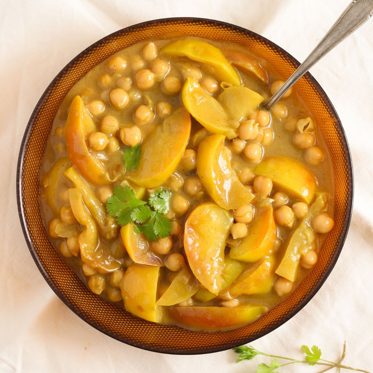 Apple Curry with Chickpeas