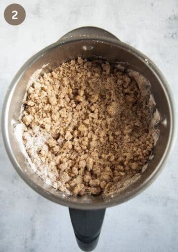 crumbly shortcrust in the food processor.