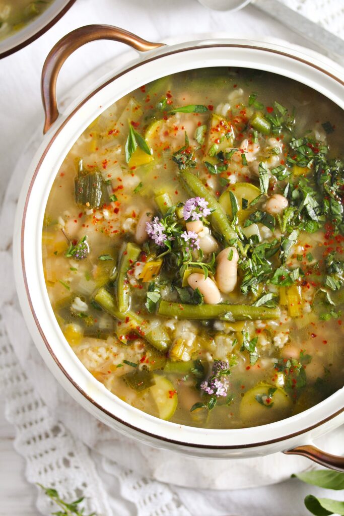 vegetable and rice soup with leeks and zucchini