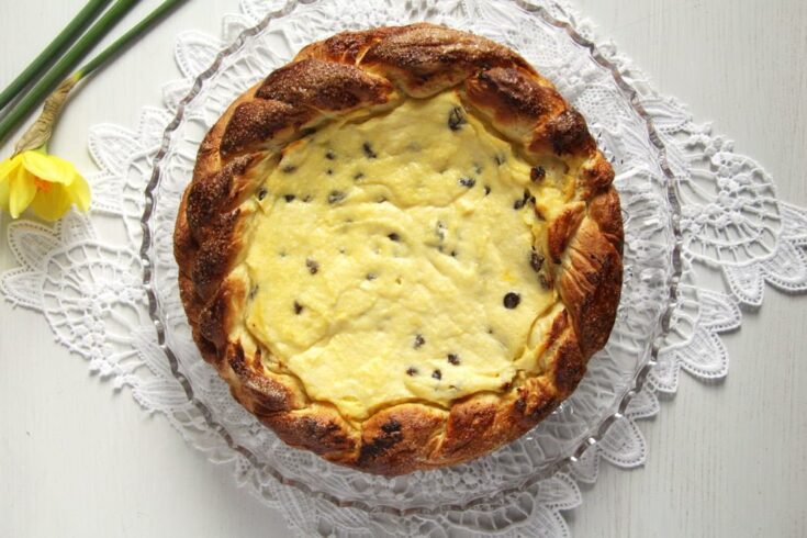 Easter Baking Recipes / Sweet and Savory Easter Baking romanian cheesecake raisins 735x490 Easter Baking Recipes / Sweet and Savory Easter Baking