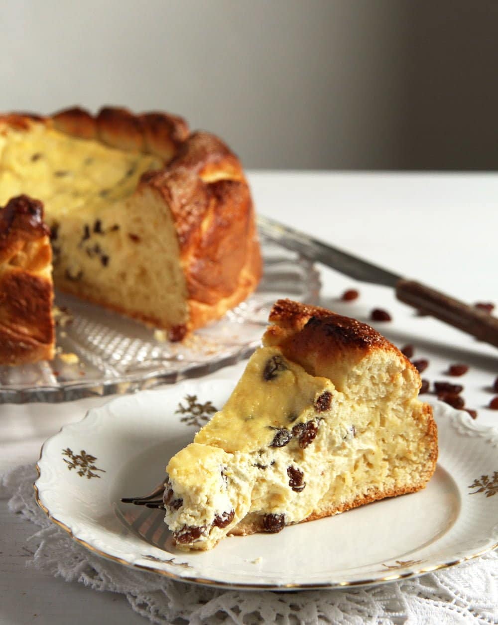 Pasca - Romanian Easter Bread with Cheese Filling 