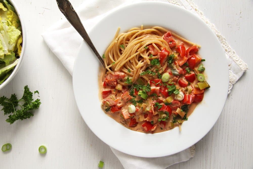 Spaghetti with Skinny Green Onion Sauce