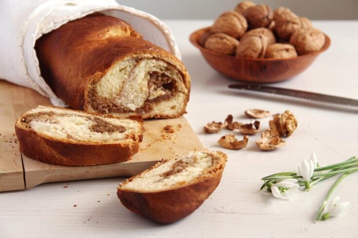 Easter Baking Recipes / Sweet and Savory Easter Baking sweet bread romanian 735x490 Easter Baking Recipes / Sweet and Savory Easter Baking