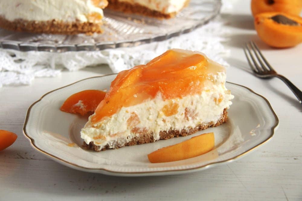 White Chocolate Apricot Cheesecake