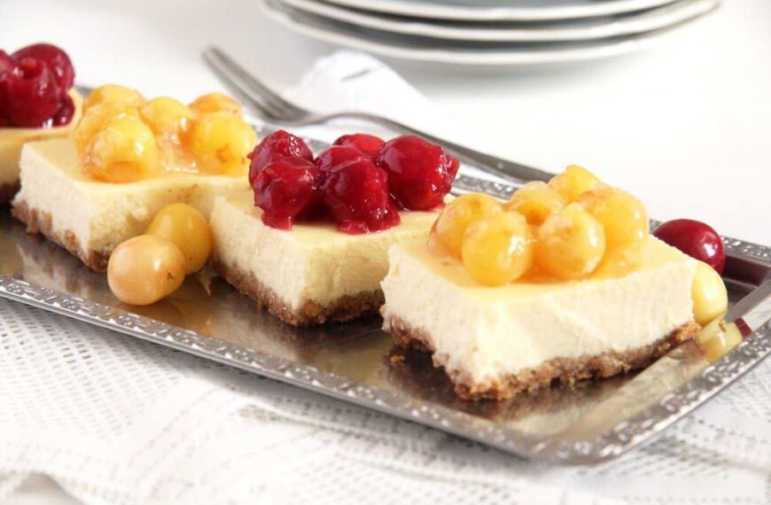 Cream Cheese Bars with Cherry Topping
