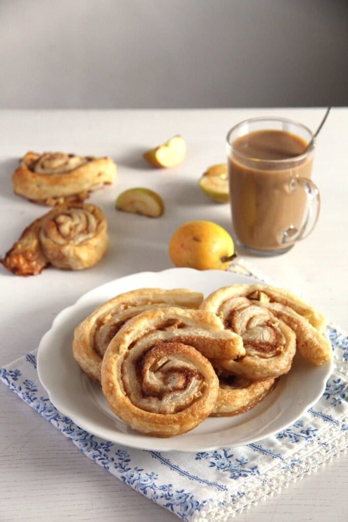 Apple Puff Pastry Rolls