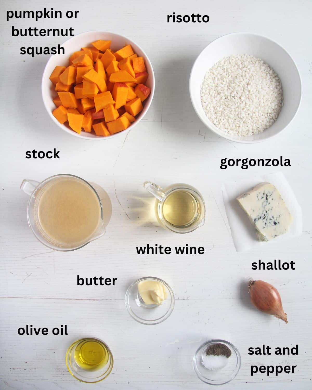 listed ingredients for making risotto with gorgonzola cheese and pumpkin.