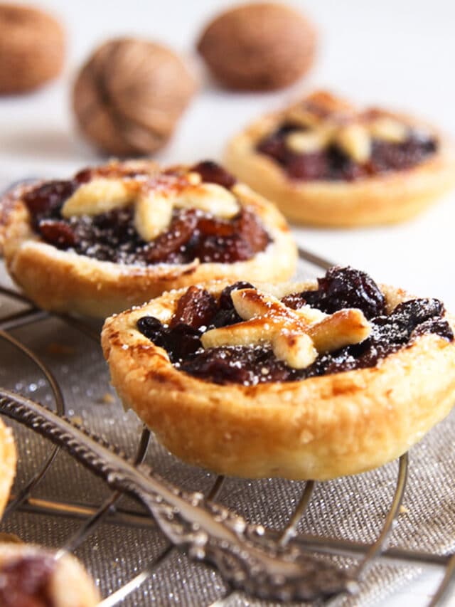 Puff Pastry Plum Tarts (3 Ingredients) - Where Is My Spoon