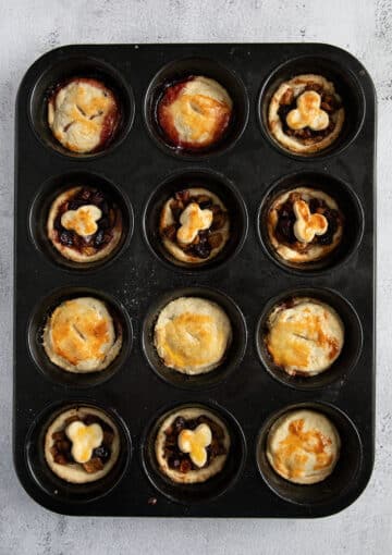baked mincemeat pie in a muffin tin.