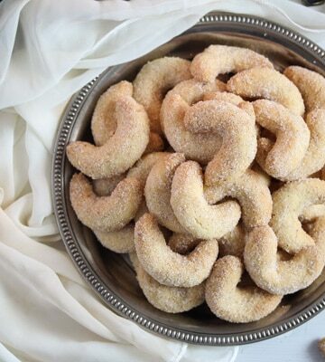 vanilla crescents on a plate