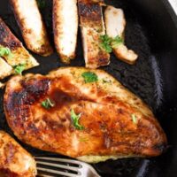 cast iron skillet chicken breast marinated