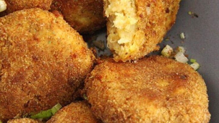 golden and crispy potato cauliflower patties close up