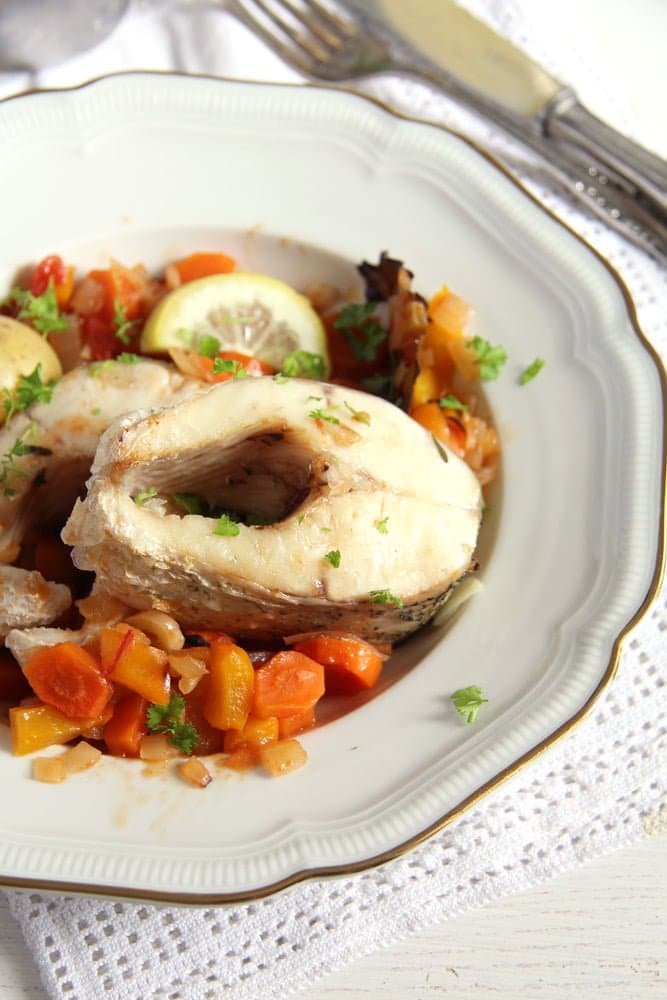 Oven-Baked Pike with Vegetables and White Wine