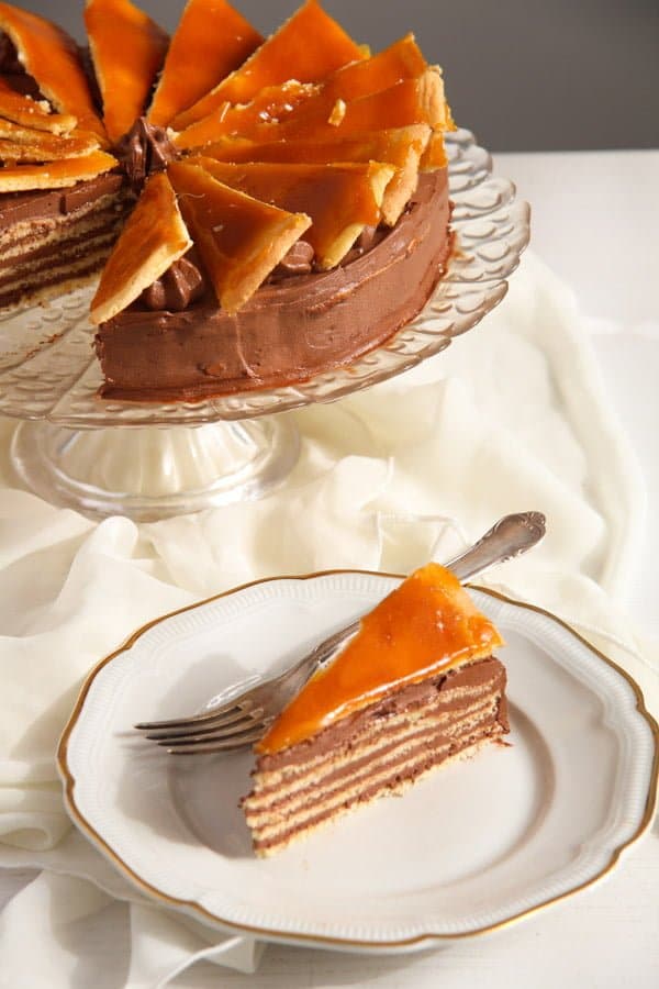 Dobos Torte – Hungarian Cake with Chocolate Buttercream and Caramel