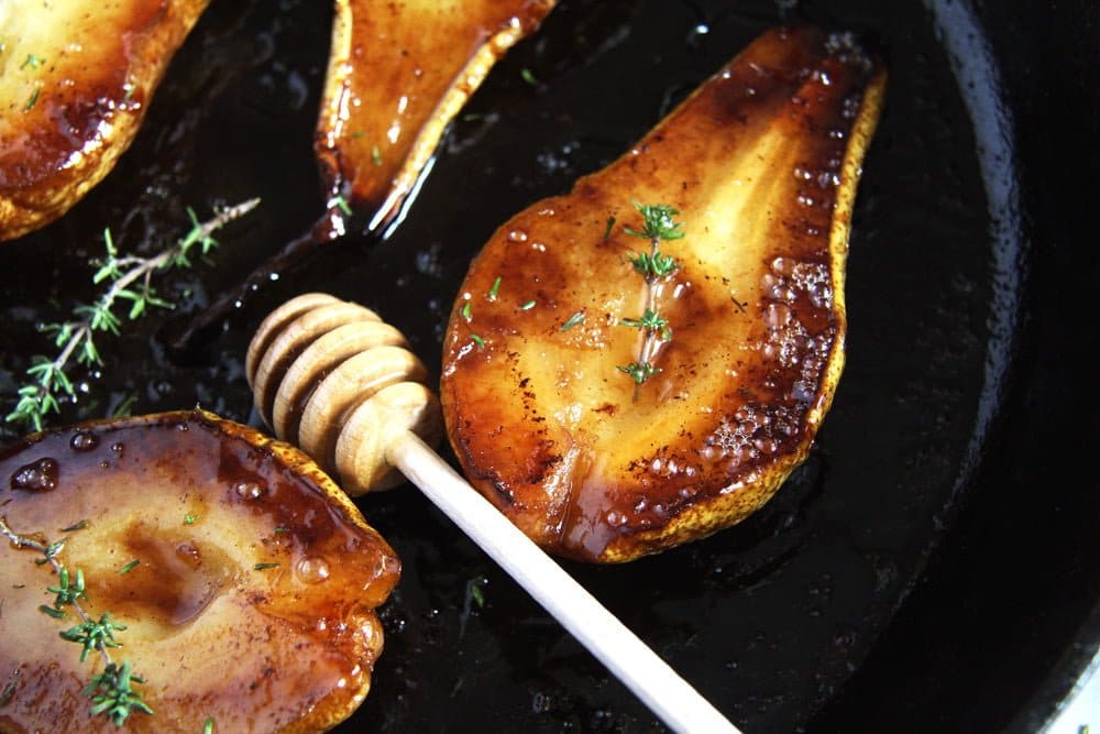 Roasted pears with balsamic and honey