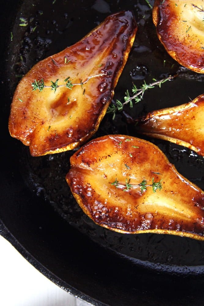 Roasted pears with balsamic and honey