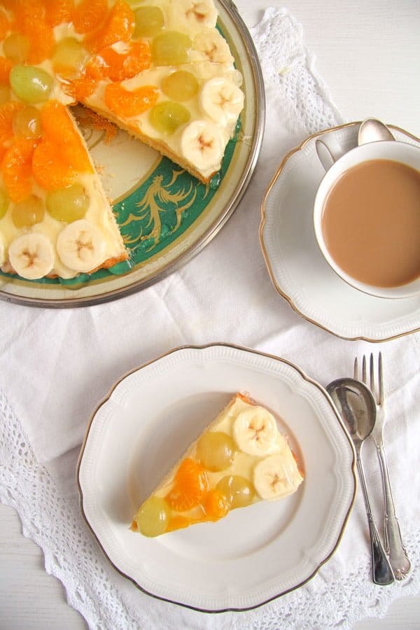 The Easiest Fruit or Berry Tart with Vanilla Pudding