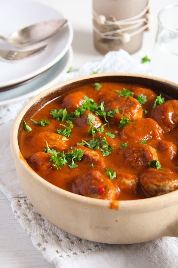 pork meatballs in tomato sauce