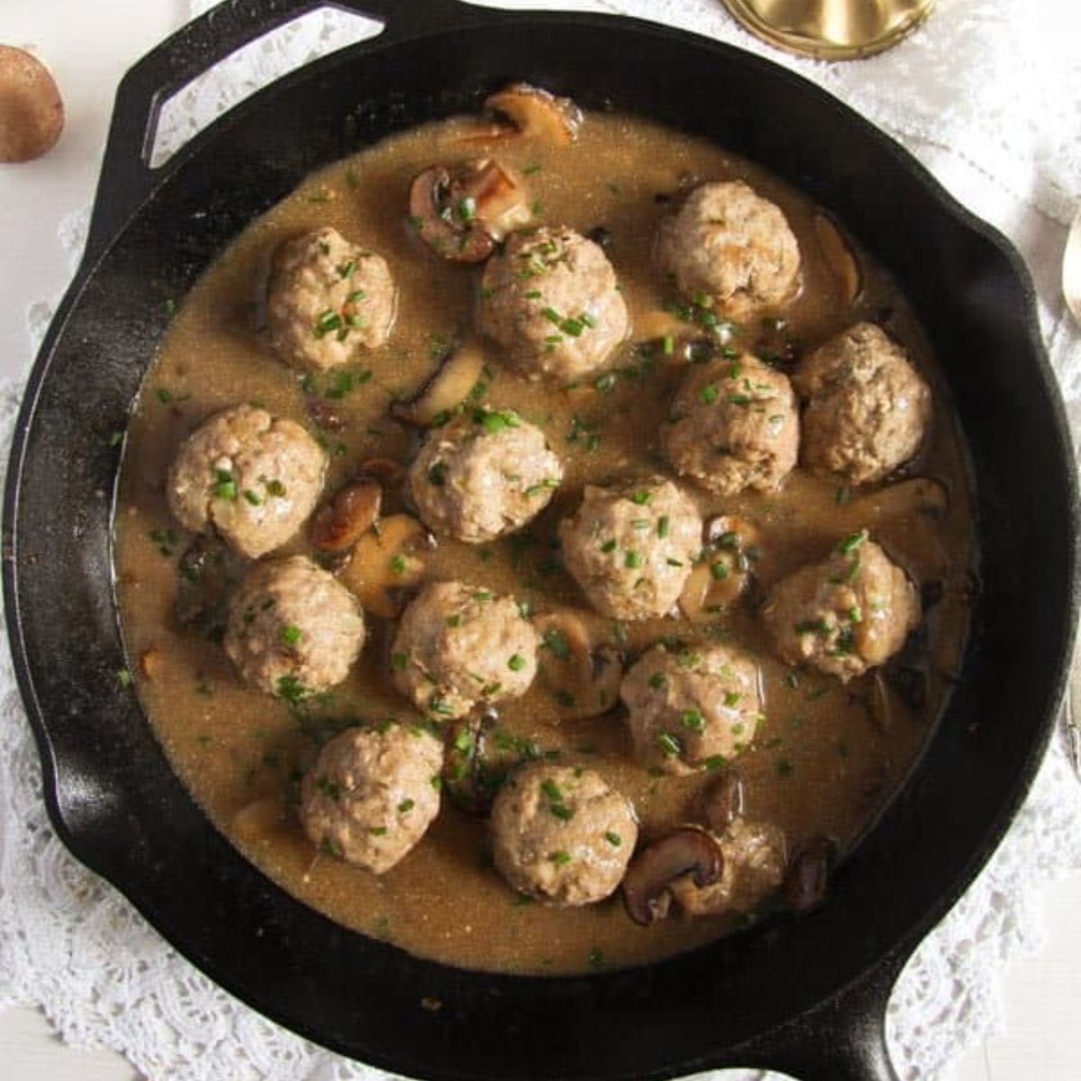 polish-meatballs-with-gravy