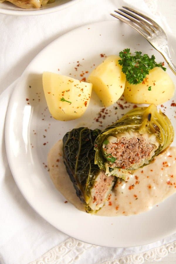 Easy Stuffed Savoy Cabbage with Minced Meat – German Recipe