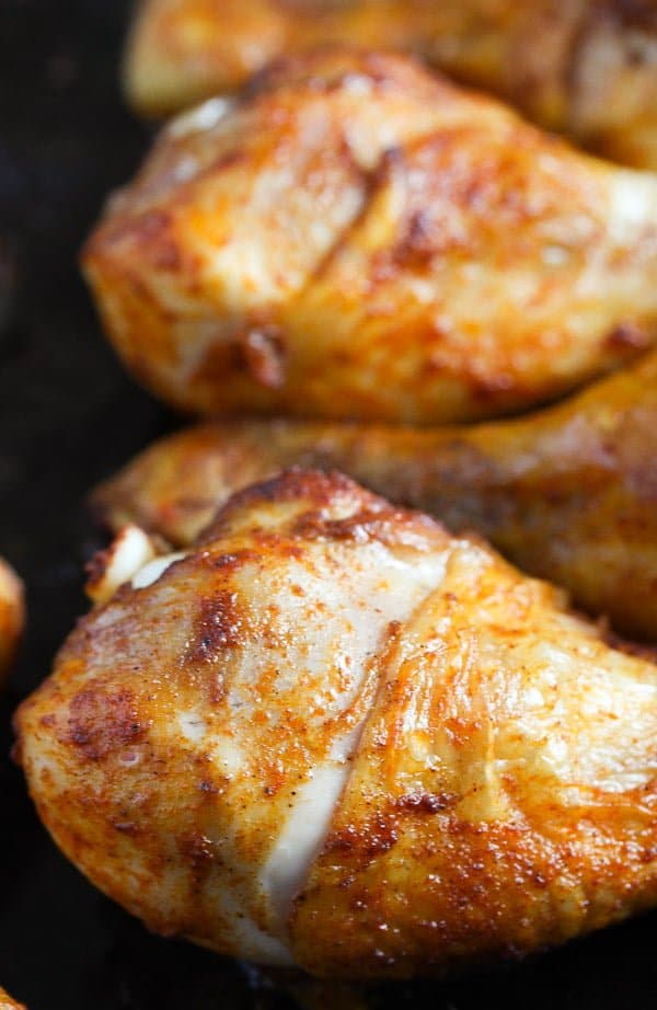 baked chicken drumstinks in the oven