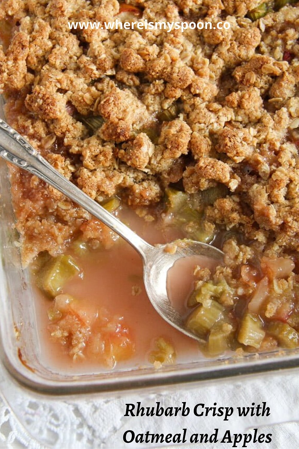 Rhubarb Crisp with Apples and Oatmeal Topping (Rhubarb Crunch)