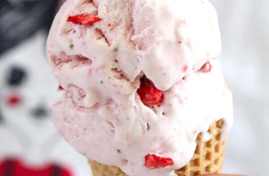 No-Churn Strawberry Ice Cream (or with Peanut Butter)