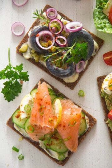 Smørrebrød Recipe (Danish Open Sandwich Ideas)