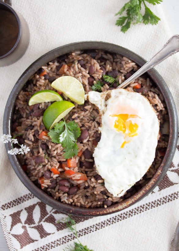 Gallo Pinto – Black Beans and Rice Recipe – Costa Rican Food