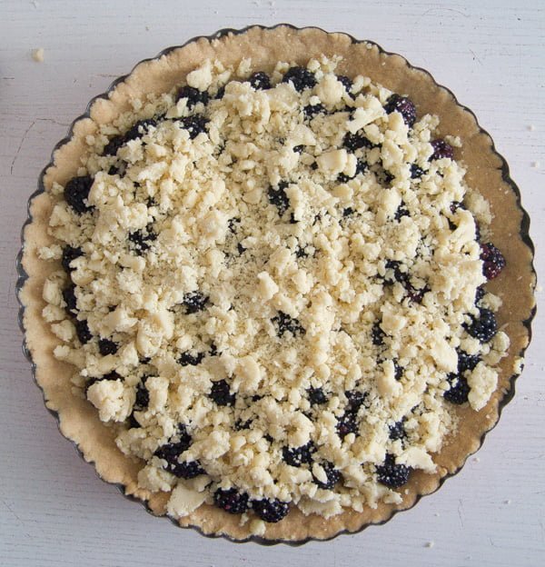 Blackberry Crumble Pie