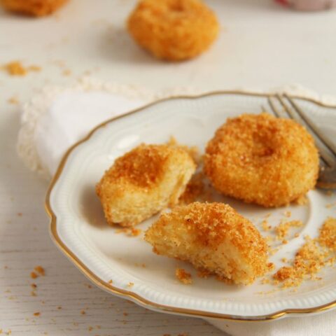 Romanian Cottage Cheese Dumplings – Papanasi fierti