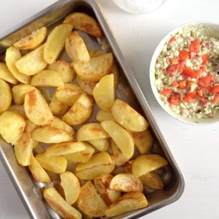 Baked Potatoes With Cottage Cheese And Avocado