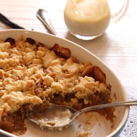 Rhubarb Apple Crumble