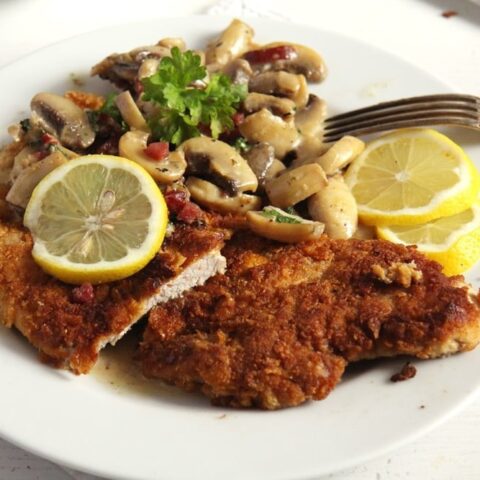 jägerschnitzel with mushrooms