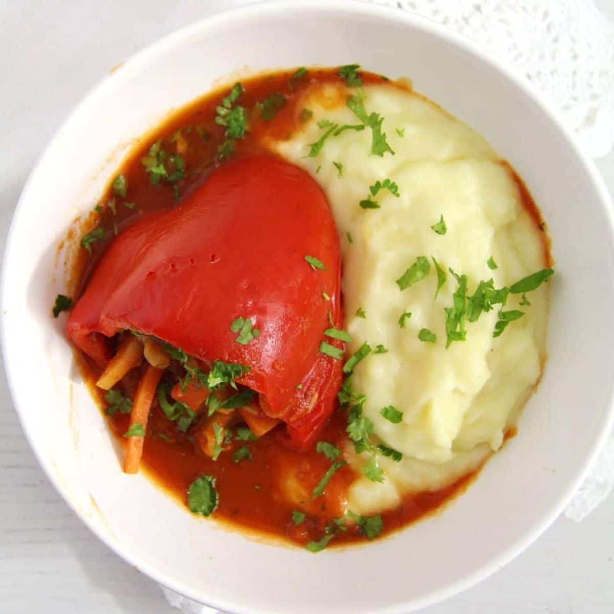 vegan stuffed pepper without rice served with mashed potatoes.