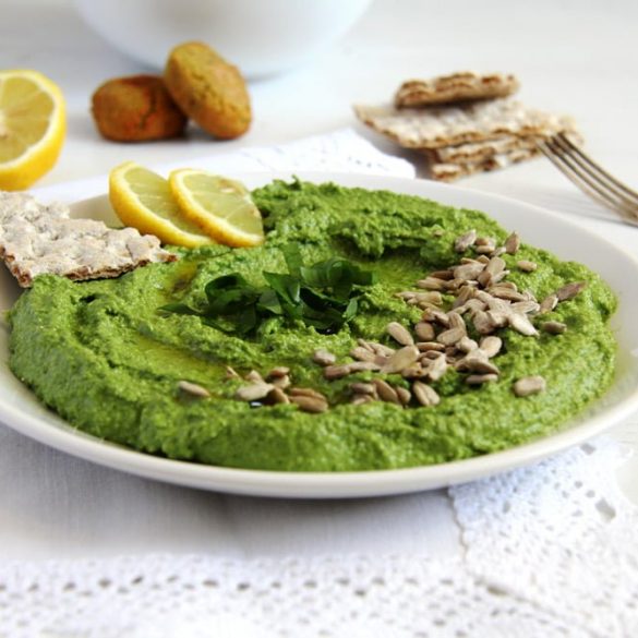 Vegan Wild Garlic Spread or Dip with Sunflower Seeds