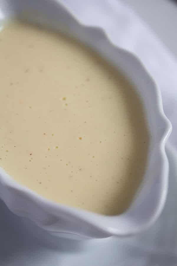 vanilla sauce recipe in a bowl