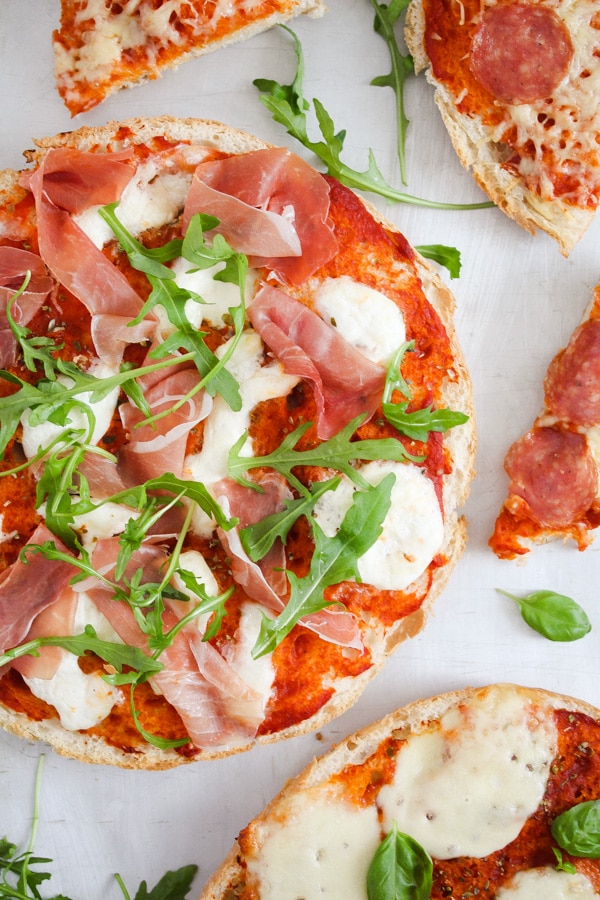 flatbread pizza with mozzarella and prosciutto