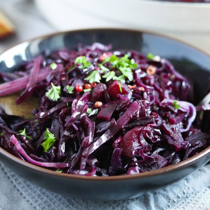 german red cabbage sprinkled with parsley in a bowl.