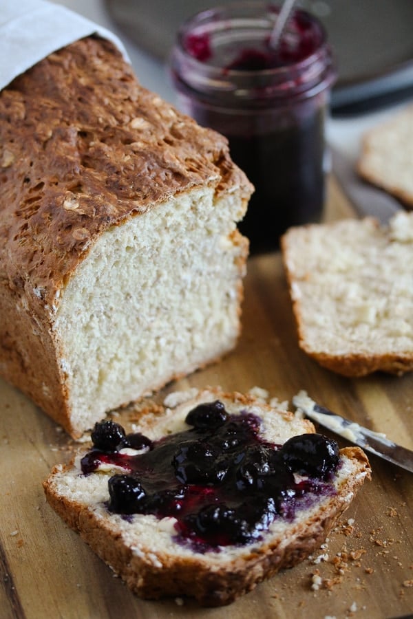 oat bread without yeast served with jam