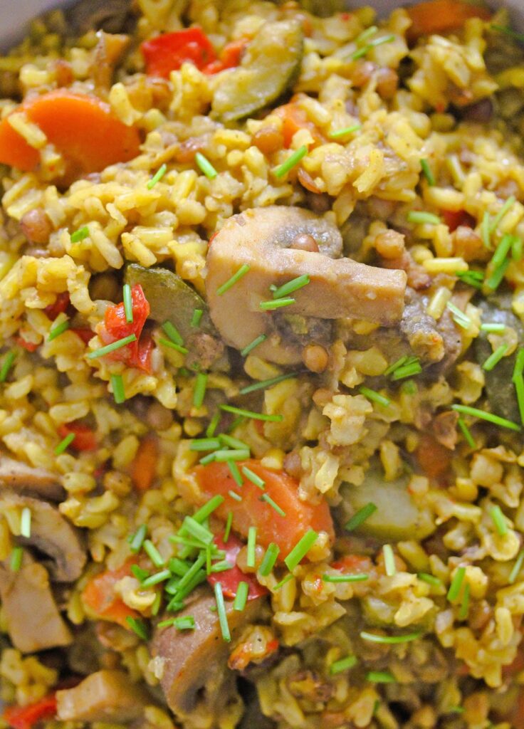 close up mushrooms, brown rice and lentils