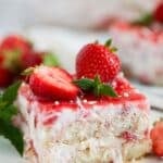 pinterest image with the title strawberry tiramisu.