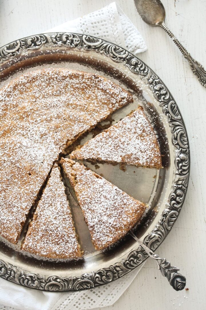 Tonka Bean Cake (Arabic-Style Cake) - Where Is My Spoon