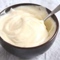 whole egg mayonnaise recipe made with a blender.
