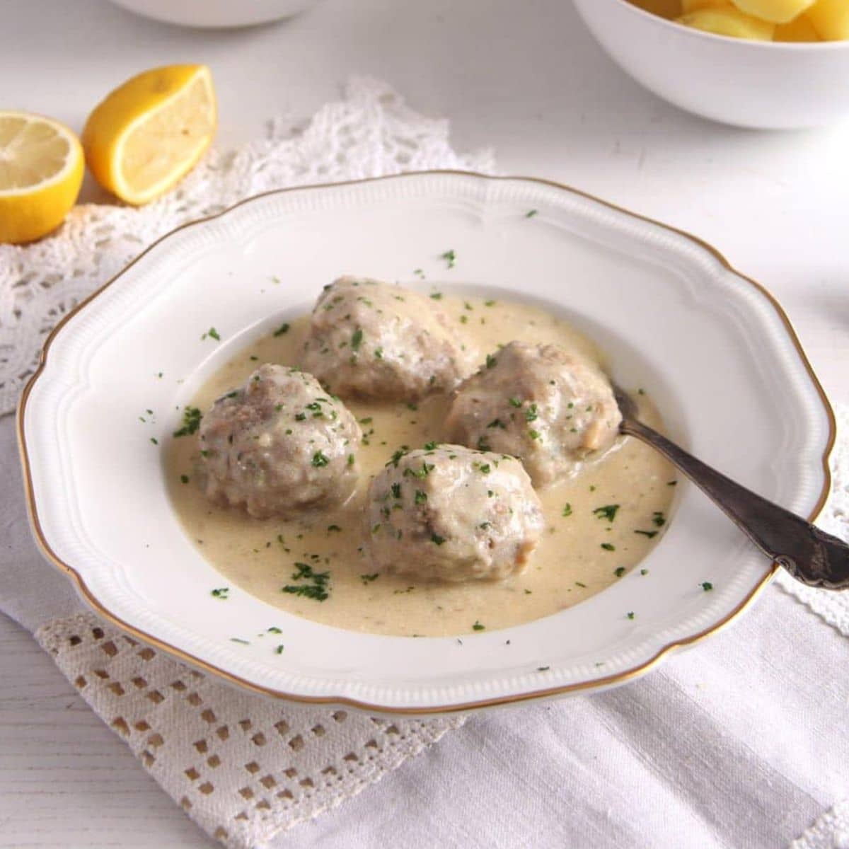 german-meatballs-koenigsberger-klopse