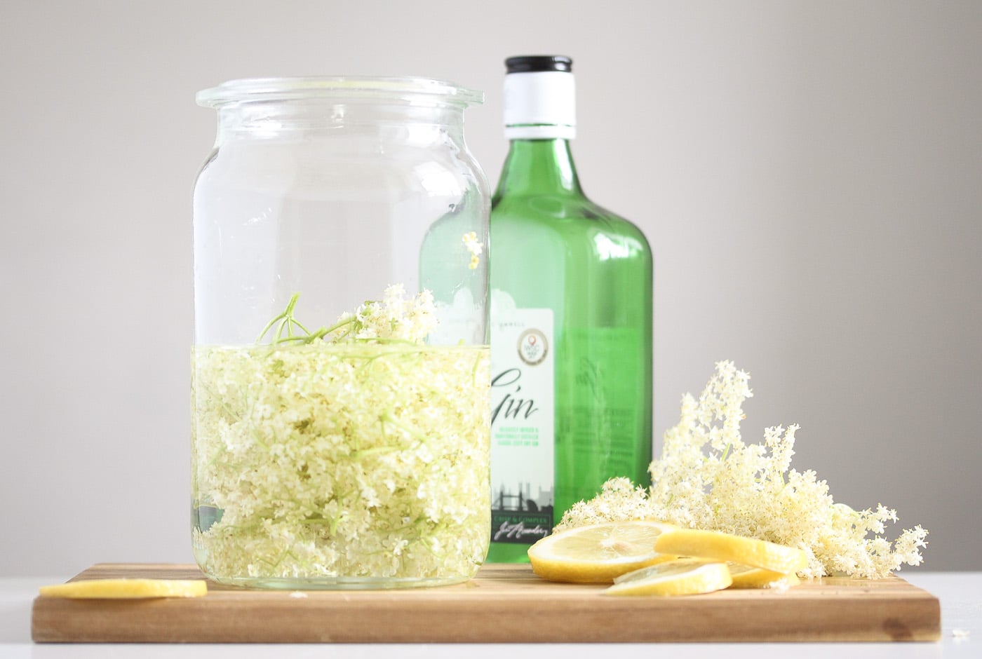 ingredients for making gin liquor